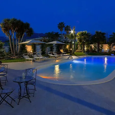 Araucaria Villa *