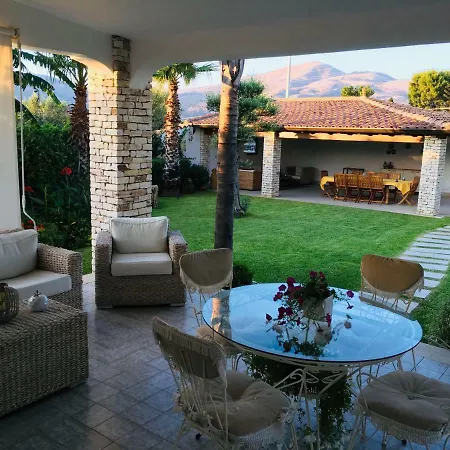 Araucaria Villa Partinico